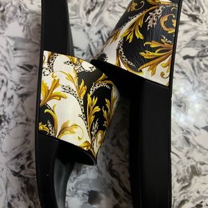 Versace slides size 9